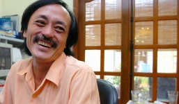 Giang còi khó xử khi hơn bố vợ 2 tuổi