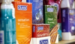 Ông trùm bao cao su chi gần 18 tỷ USD mua hãng sữa trẻ em