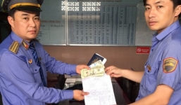 Nhân viên tàu trả lại 1.200 USD cho du khách bỏ quên