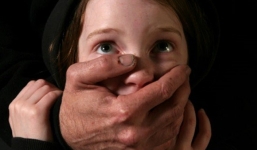 Bé gái 10 tuổi mang thai 8 tháng vì bị cụ ông 61 tuổi xâm hại