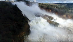 Dân Mỹ sơ tán khẩn cấp vì nguy cơ vỡ đập cao nhất nước