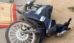 Bị xe tải đâm, vợ chết, chồng nguy kịch