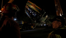 Video: Lật xe du lịch Đài Loan, 32 người thiệt mạng