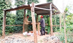 2 vợ chồng nghi bị đầu độc vào ngày Valentine