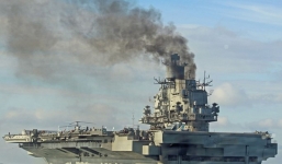 Nga lý giải nguyên nhân tàu sân bay bốc khói đen mù mịt