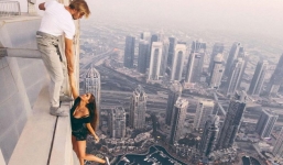 Siêu mẫu Nga 'đùa giỡn tử thần' trên nhà chọc trời ở Dubai