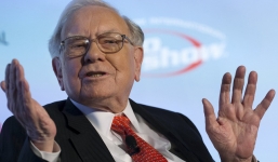 Tỷ phú Warren Buffett rời thị trường bán lẻ sang ngành hàng không