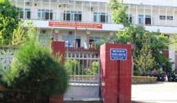 Vụ thủ quỹ tráo tiền âm phủ: Hai nguyên hiệu phó bị khởi tố