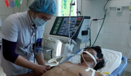 Lai Châu: Số người bị ngộ độc rượu tại huyện Phong Thổ tăng lên 69 người