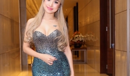 Tranh cãi gay gắt bộ váy nàng tiên cá của Vân Hugo trong sự kiện văn hóa