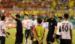 Diễn 'trò hề' trên sân: Long An cách chức cả ông bầu lẫn HLV trưởng