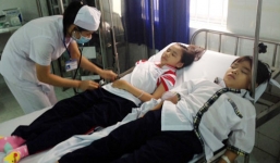 20 học sinh trong xã nghi bị viêm cầu thận cấp, 2 em tử vong