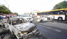 Băng cướp táo tợn dùng mìn phá tường cướp đi 20 triệu USD