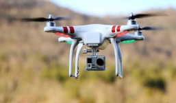 Quân đội Mỹ đau đầu tìm giải pháp khẩn chống flycam vũ trang