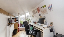 Nhà siêu mỏng 2,1 mét “hét giá” hơn 2 tỷ đồng