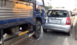 5 ô tô gây tai nạn liên hoàn, quốc lộ 1 ùn tắc gần một giờ