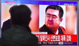 Một nữ nghi phạm có biểu hiện nhiễm độc giống Kim Jong-nam