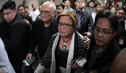 Nữ nghị sĩ chỉ trích Tổng thống Duterte bị bắt giữ