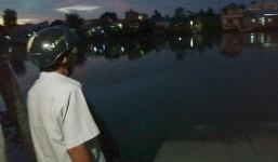 12 học sinh thoát chết trong gang tấc khi chìm đò ngang