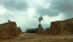 'Bất tuân' chỉ đạo của tỉnh, Chủ tịch xã bị đình chỉ công tác