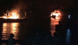 Ba tàu cá tiền tỷ của ngư dân Thanh Hóa bị thiêu rụi trong đêm