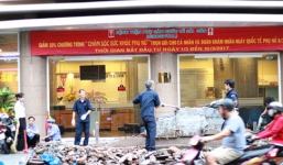 Người dân tự phá bậc thềm vì sợ Phó chủ tịch quận xử lý