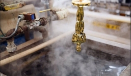 Công đoạn tỉ mỉ để làm ra tượng vàng Oscar