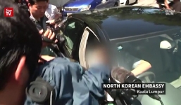 Video: Nhân viên sứ quán Triều Tiên cãi nhau với phóng viên