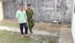 Em rể giở trò đồi bại với chị gái thiểu năng