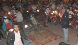 Bị đâm chết vì bấm còi lúc tắc đường