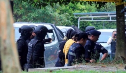 Chùm ảnh: Hai nữ nghi phạm vụ 'Kim Jong-nam' được giải vào tòa án