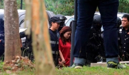 Video: Hai nữ nghi phạm vụ 'Kim Jong-nam' được đưa tới tòa