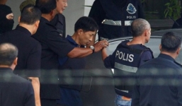 Nghi phạm Triều Tiên phải mặc áo chống đạn khi được Malaysia thả