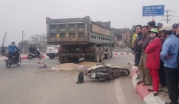 Hà Nội: Hai người chết dưới gầm xe tải