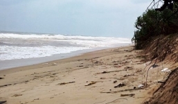 Hơn 50 người tìm kiếm nam sinh mất tích khi tắm biển