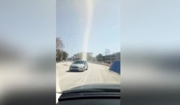 Video: 'Lốc quỷ' xuất hiện trên đường phố tại Trung Quốc