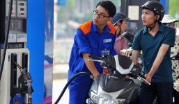Chiều 6/3 giá xăng trong nước giảm chưa tới 100 đồng/lít