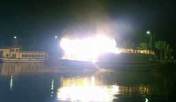 Tàu du lịch tại Cảng tàu khách quốc tế Tuần Châu bốc cháy trong đêm
