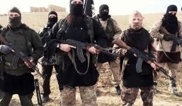 Bị tấn công, các thủ lĩnh IS bỏ chạy tán loạn