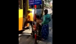 Đình chỉ tài xế, phụ xe bus không chở người khuyết tật