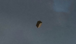 Video: Khối hộp màu đen bí ẩn trên căn cứ quân sự bí mật của Mỹ