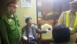 'Ma men' Sở KH&ĐT Hà Tĩnh lao xe hết đăng kiểm vào cảnh sát