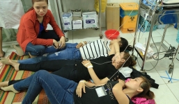 Hàng trăm công nhân ngất xỉu sau bữa cơm trưa ở công ty