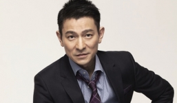 Lưu Đức Hoa xuất viện sau tai nạn ngã giẫm, vẫn chưa thể đi lại