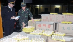 Bắt liên tiếp 2 vụ vận chuyển 18.000 quả trứng gà nhập lậu