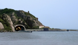 Căn cứ tàu ngầm bí mật của Trung Quốc ở Biển Đông