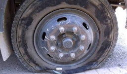 Điều tra khẩn vụ rải đinh trên QL37 ở Sơn La