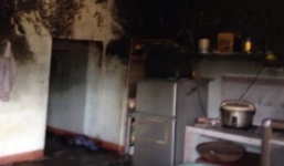 Giận vợ, chồng tưới xăng tự thiêu rồi tử vong 