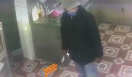 Trộm nửa đêm cầm dao xông vào nhà dân cướp tài sản