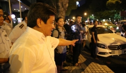 Đậu trước khách sạn New World, xe của người mẫu Cao Thùy Linh bị quận 1 cẩu về đồn